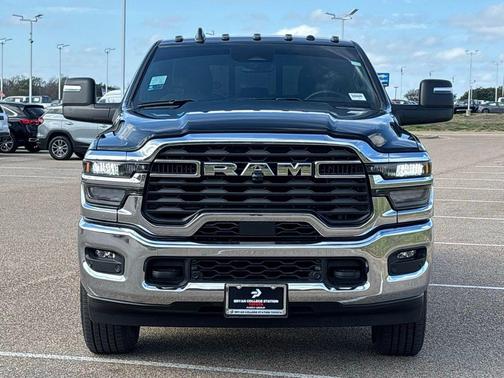2025 RAM 2500 Tradesman Crew Cab 4x4 6'4' Box