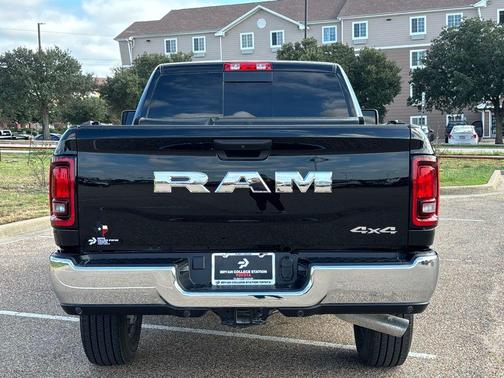 2025 RAM 2500 Tradesman Crew Cab 4x4 6'4' Box