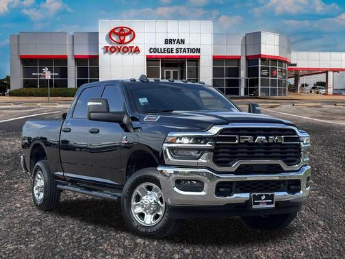 2025 RAM 2500 Tradesman Crew Cab 4x4 6'4' Box