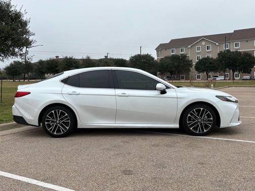 2025 Toyota Camry XLE