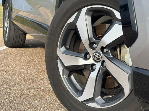 2022 Toyota RAV4 Prime SE