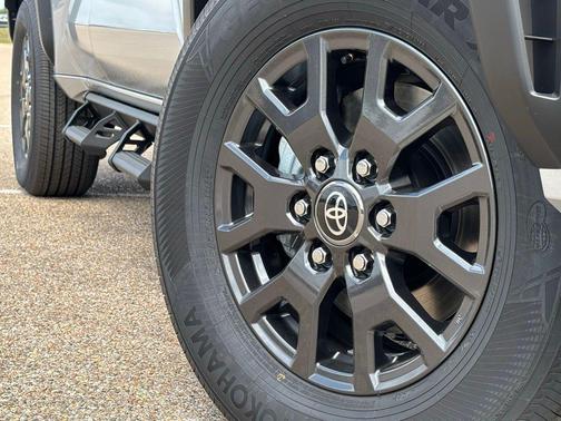 L0 2026 Toyota 4Runner SR5