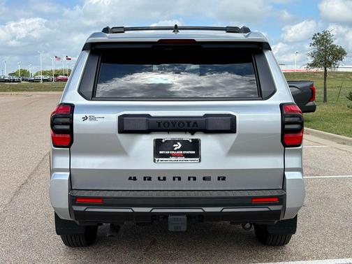 L0 2026 Toyota 4Runner SR5