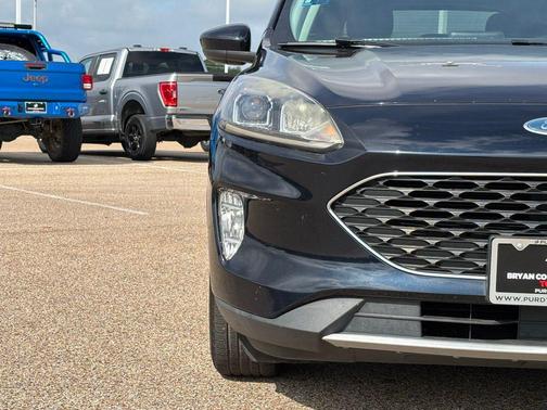 ANTIMATTER BLUE 2021 Ford Escape SEL