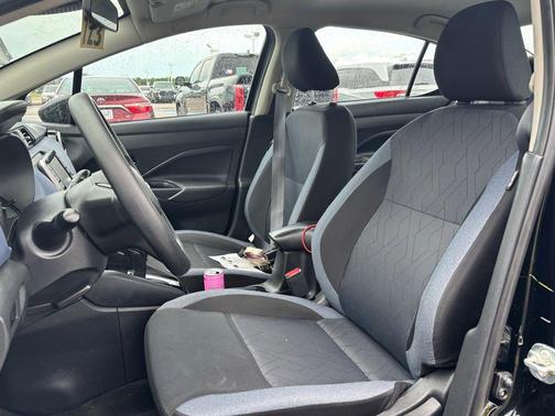 2023 Nissan Versa 1.6 SV