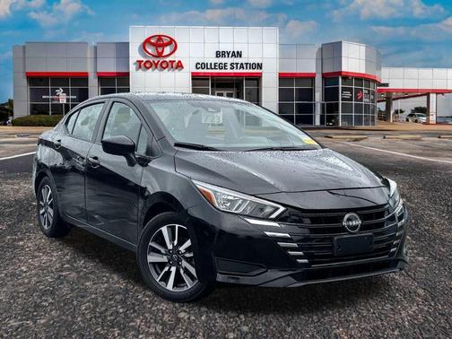 2023 Nissan Versa 1.6 SV