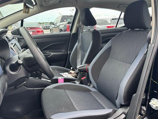 2023 Nissan Versa 1.6 SV