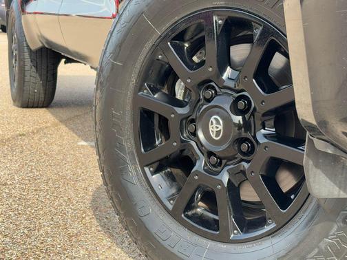 Midnight Black Metallic 2021 Toyota Tundra SR5