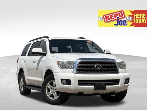 Super White 2016 Toyota Sequoia SR5