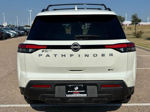 2022 Nissan Pathfinder SV 2WD