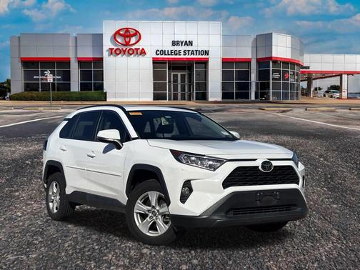 2020 Toyota RAV4 XLE