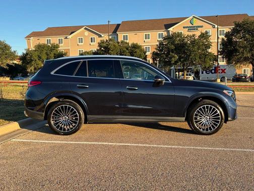 2023 Mercedes-Benz GLC 300 4MATIC