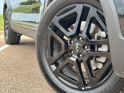 Ebony Black 2024 Kia Telluride SX Prestige X-Line