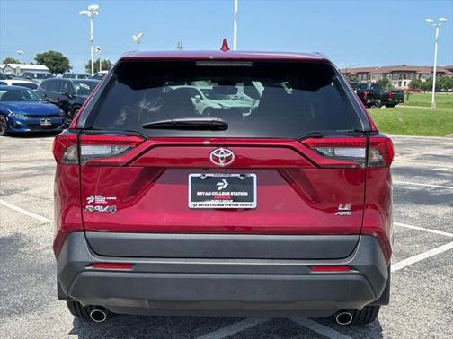 2022 Toyota RAV4 LE