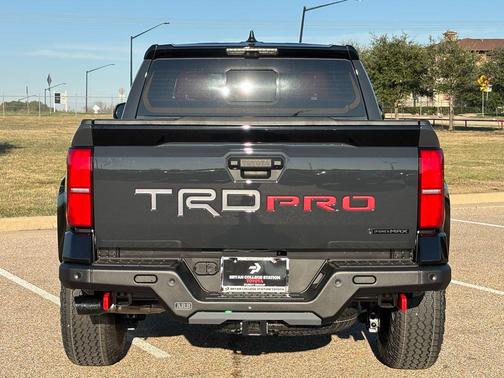 2026 Toyota Tacoma Hybrid TRD Pro