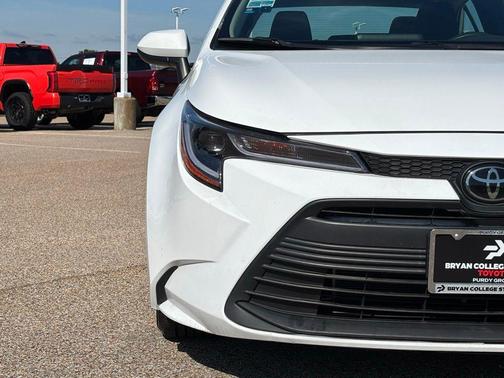 Ice Cap 2024 Toyota Corolla LE