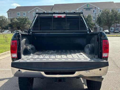 2017 RAM 2500 Tradesman Crew Cab 4x4 6'4' Box