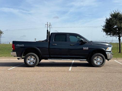 2017 RAM 2500 Tradesman Crew Cab 4x4 6'4' Box
