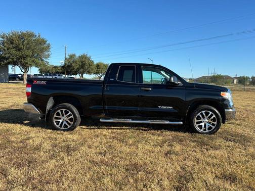 2016 Toyota Tundra SR5