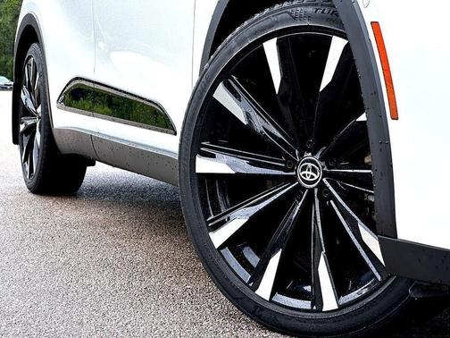 2025 Toyota Crown Platinum