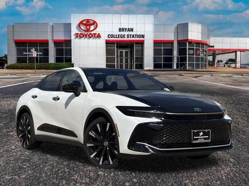 2025 Toyota Crown Platinum