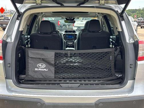 Ice Silver Metallic 2020 Subaru Ascent Limited 7-Passenger