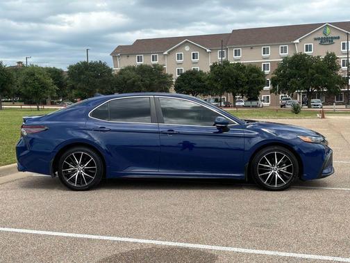 Reservoir Blue 2024 Toyota Camry SE