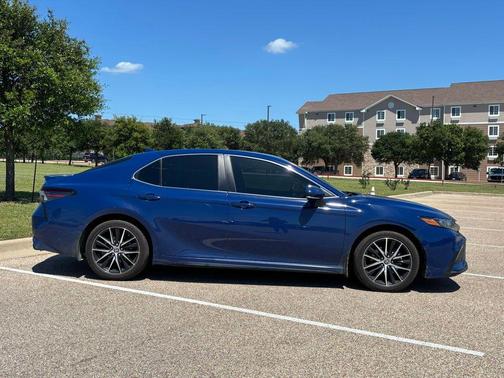 Reservoir Blue 2024 Toyota Camry SE