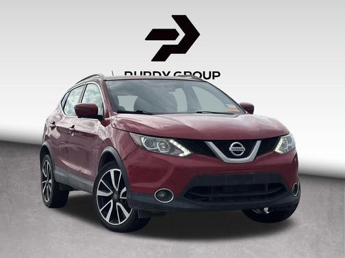Palatial Ruby 2017 Nissan Rogue Sport SL