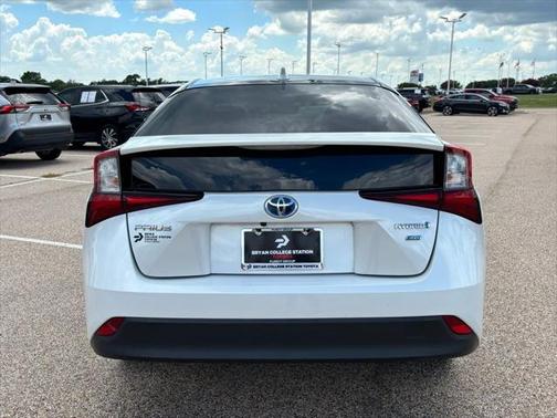 2022 Toyota Prius L