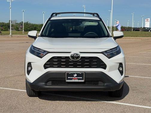 Wind Chill Pearl 2023 Toyota RAV4 XLE Premium
