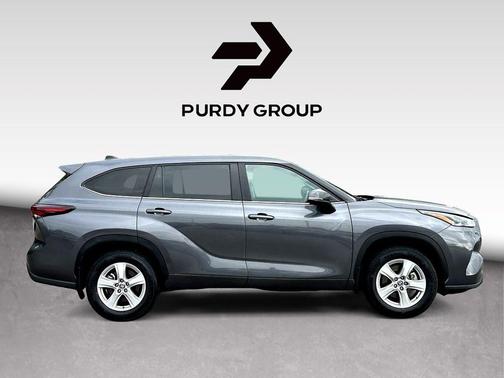 Magnetic Gray Metallic 2024 Toyota Highlander LE