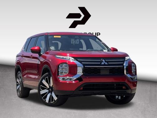 Red Diamond 2025 Mitsubishi Outlander SE 2.5 2WD