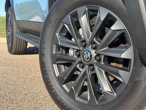 2025 Toyota Land Cruiser Base