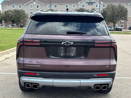 2024 Chevrolet Traverse LT