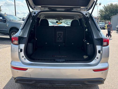 2022 Mitsubishi Outlander ES 2.5 S-AWC