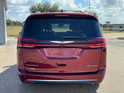 2022 Chrysler Pacifica L