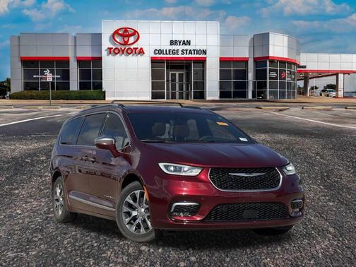 2022 Chrysler Pacifica L