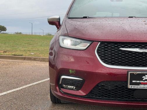 2022 Chrysler Pacifica L