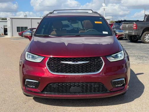 2022 Chrysler Pacifica L