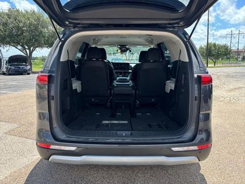 2022 Kia Carnival LXS