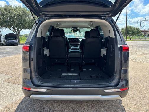 2022 Kia Carnival LXS
