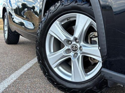 2020 Toyota Highlander L