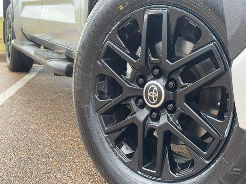 2024 Toyota Tundra Hybrid Limited