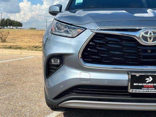 2024 Toyota Highlander Platinum
