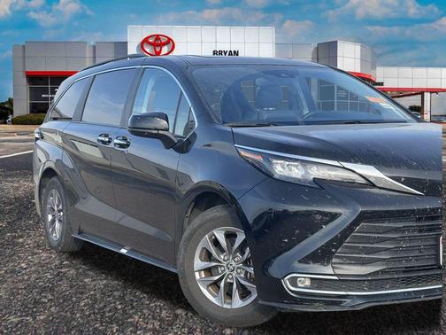 2024 Toyota Sienna XLE
