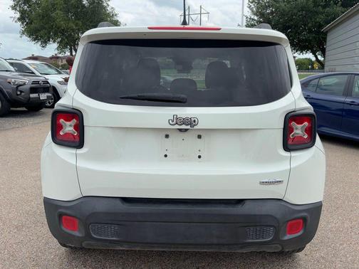 Alpine White 2015 Jeep Renegade Latitude
