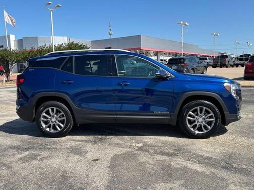 2023 GMC Terrain SLT