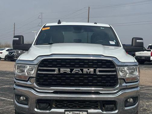2024 RAM 2500 Big Horn Crew Cab 4x4 6'4' Box