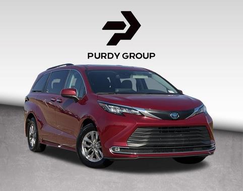 2023 Toyota Sienna XLE